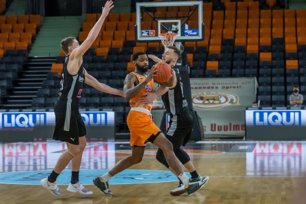 执教全北现 执教全北现