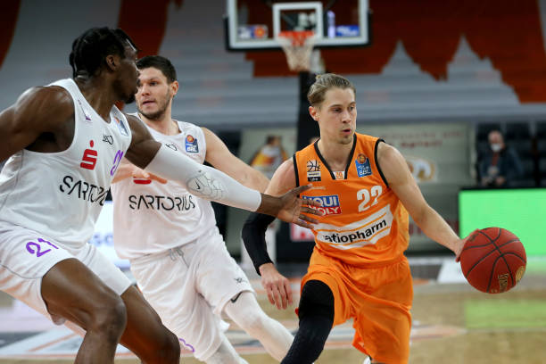 纠纷引起 纠纷引起